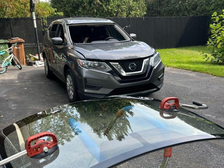 Count on us to replace your vehicle's windshield with the utmost care.